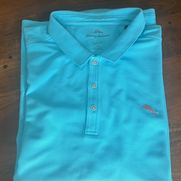 Tommy Bahama top. - Picture 1 of 13